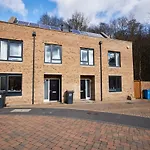 Stunning City Centre House - Parking - Garden