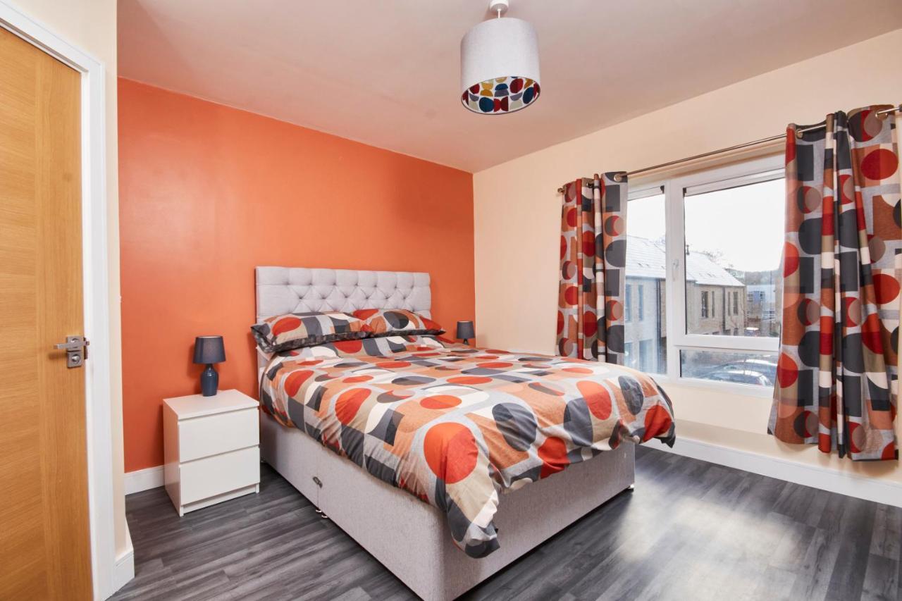 Stunning Centre House - Parking - Garden Apartment